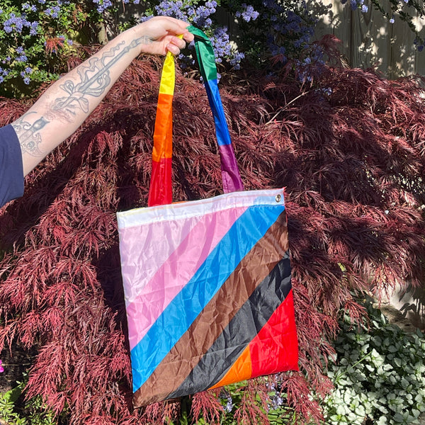 Tote Bag With Rainbow Recycle